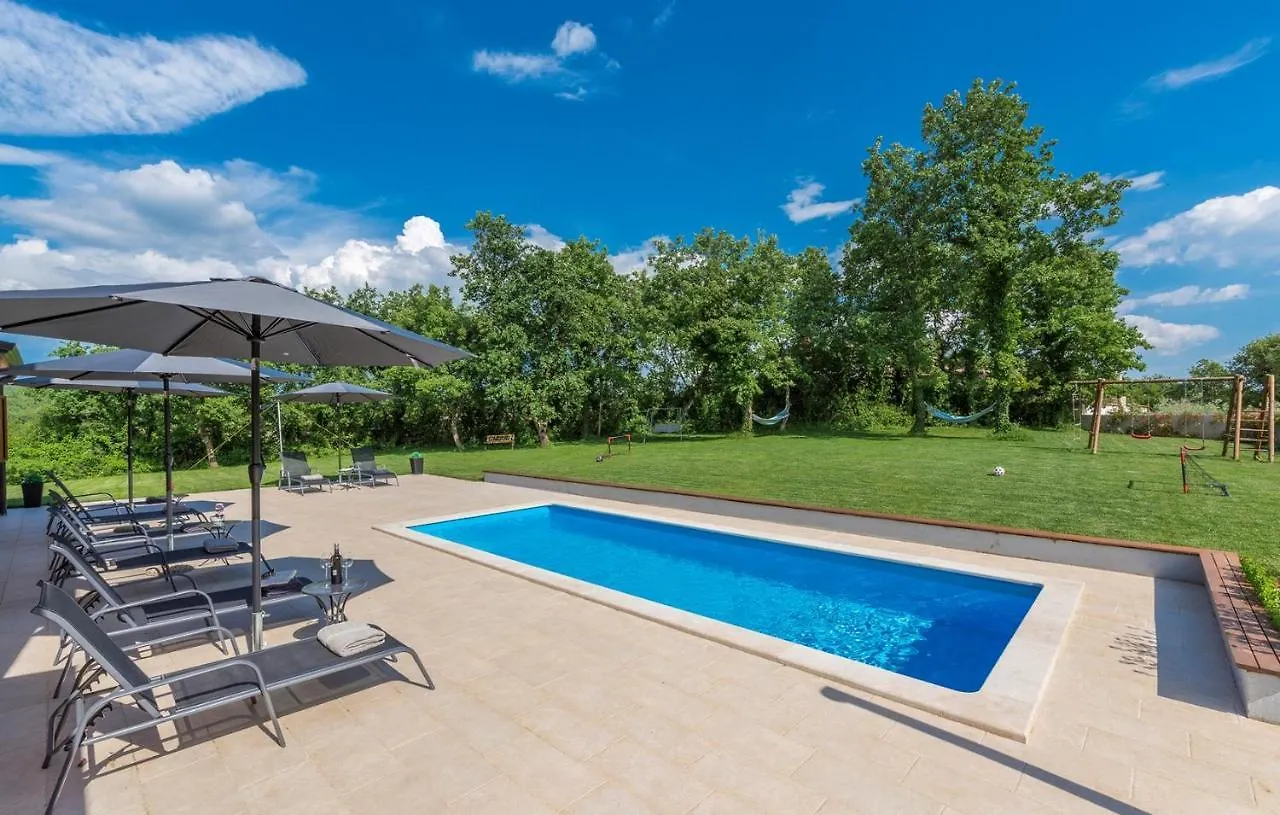Villa Karmen Zikovici Croatia