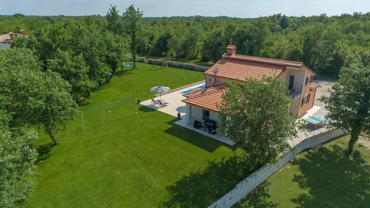 Villa Karmen Zikovici Croatia