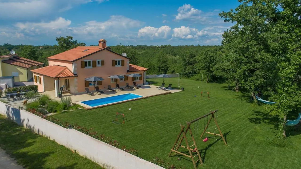Villa Karmen Zikovici